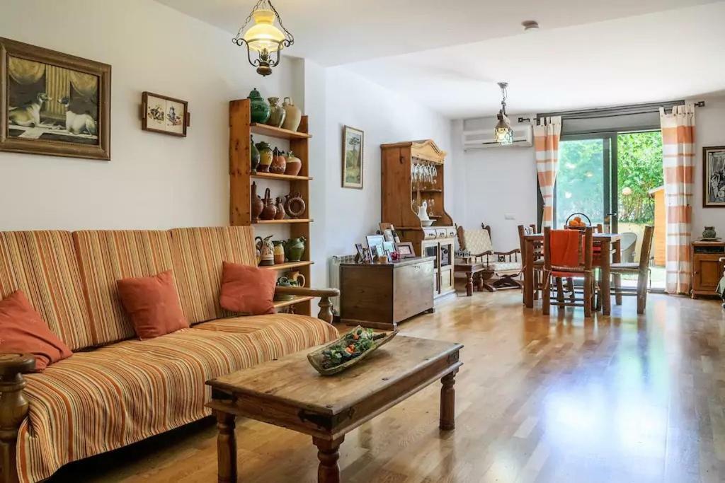Ca La Gloria Bed & Breakfast Vilabertrán Dış mekan fotoğraf